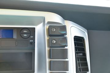 �������ó� ����X9 131���� 4X2 4.08�׵�����ʽ�ῨͼƬ