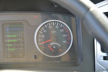 �������ó� ����X9 131���� 4X2 4.08�׵�����ʽ�ῨͼƬ