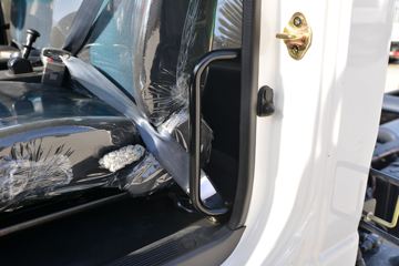 �������ó� ����X9 131���� 4X2 4.08�׵�����ʽ�ῨͼƬ