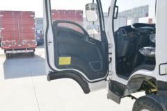 陕汽商用车 轩德X9 131马力 4X2 4.08米单排厢式轻卡(SX5041XXYNP6331)