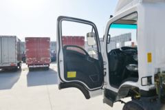 陕汽商用车 轩德X9 131马力 4X2 4.08米单排厢式轻卡(SX5041XXYNP6331)