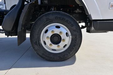 �������ó� ����X9 131���� 4X2 4.08�׵�����ʽ�ῨͼƬ