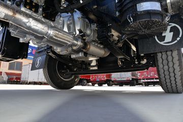 �������ó� ����X9 131���� 4X2 4.08�׵�����ʽ�ῨͼƬ