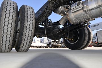 �������ó� ����X9 131���� 4X2 4.08�׵�����ʽ�ῨͼƬ