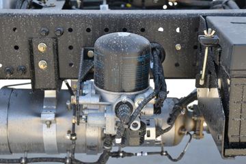 �������ó� ����X9 131���� 4X2 4.08�׵�����ʽ�ῨͼƬ