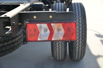 �������ó� ����X9 131���� 4X2 4.08�׵�����ʽ�ῨͼƬ