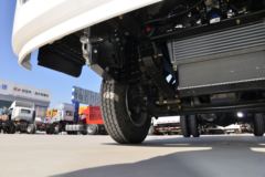 陕汽商用车 轩德X9 131马力 4X2 4.08米单排厢式轻卡(SX5041XXYNP6331)