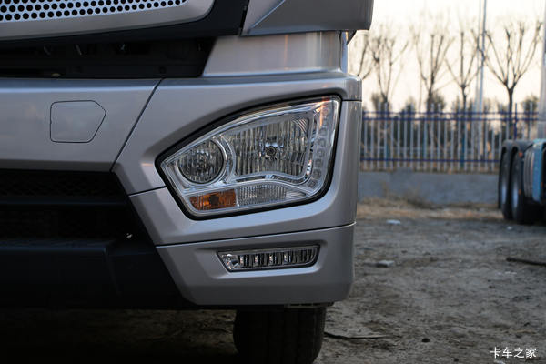 欧曼EST牵引车沈阳市火热促销中 让利高达2万