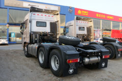 福田 欧曼EST 北方版 520马力 6X4 AMT自动挡牵引车(国六)(BJ4259Y6DHL-12)