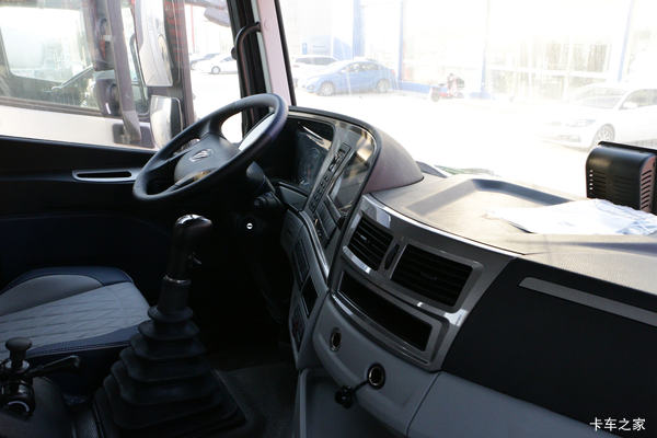 欧曼EST牵引车沈阳市火热促销中 让利高达2万