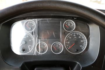 �й����� HOWO TX 250���� 4X2 6.8�ײ�դʽ�ػ���(����)(ZZ5187CCYK501GF1)ͼƬ