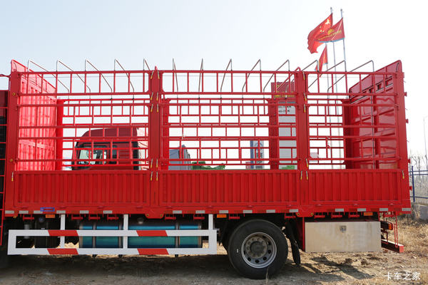 优惠2.6万 苏州市HOWO TX7载货车火热促销中