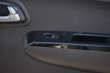 ���� ����M1 ������ 1.6L 122���� ���� 3.05�׵�������΢��(����)ͼƬ