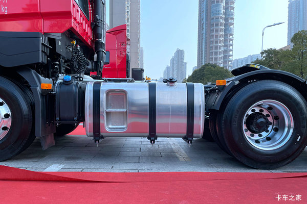 江淮 格尔发A5W重卡 460马力 6X4 自动挡牵引车(国六)
