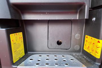 ���� ��ԽQ7�ؿ� 560���� 6X4 AMT�Զ���ǣ����(�ɰ���)ͼƬ