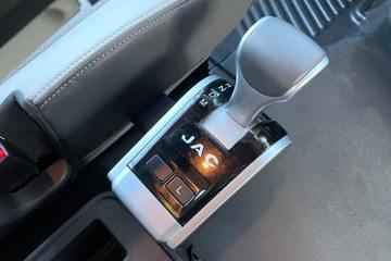 ���� ��ԽQ7�ؿ� 560���� 6X4 AMT�Զ���ǣ����(�ɰ���)ͼƬ