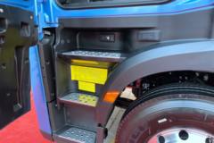 江淮 超越Q7重卡 560马力 6X4 AMT自动挡牵引车(采埃孚)(HFC4254P1K8E33S)