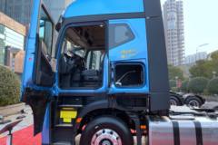 江淮 超越Q7重卡 560马力 6X4 AMT自动挡牵引车(采埃孚)(HFC4254P1K8E33S)