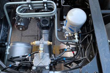 ���� ��ԽQ7�ؿ� 560���� 6X4 AMT�Զ���ǣ����(�ɰ���)ͼƬ