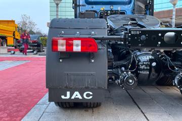 ���� ��ԽQ7�ؿ� 560���� 6X4 AMT�Զ���ǣ����(�ɰ���)ͼƬ