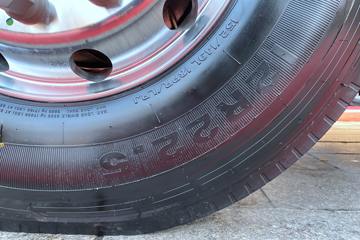 ���� ��ԽQ7�ؿ� 560���� 6X4 AMT�Զ���ǣ����(�ɰ���)ͼƬ