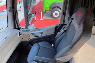 ���� �����K7�ؿ� 560���� 6X4 AMT�Զ���ǣ����(����)(2.64�ٱ�)(HFC4252P1K8E33KS)ͼƬ