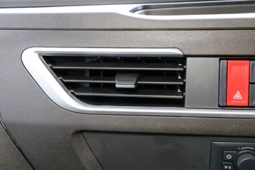 �������� �ܻ�H6 390���� 4X2 ǣ����(����)ͼƬ