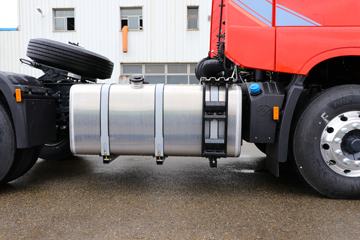 �������� �ܻ�H6 390���� 4X2 ǣ����(����)ͼƬ