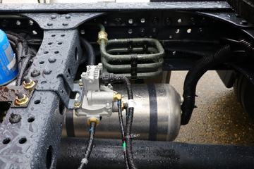 �������� �ܻ�H6 390���� 4X2 ǣ����(����)ͼƬ