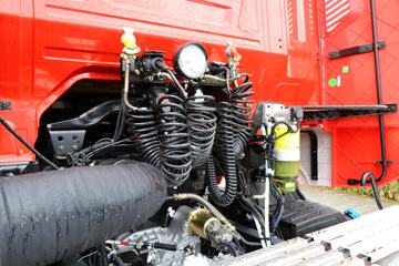 �������� �ܻ�H6 390���� 4X2 ǣ����(����)ͼƬ