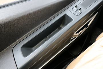 �������� ��ʨH6 6X4 ����ʽ���綯ǣ����282kWhͼƬ