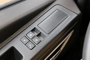 �������� ��ʨH6 6X4 ����ʽ���綯ǣ����282kWhͼƬ