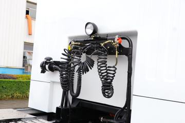 �������� ��ʨH6 6X4 ����ʽ���綯ǣ����282kWhͼƬ