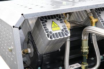 �������� ��ʨH6 6X4 ����ʽ���綯ǣ����282kWhͼƬ