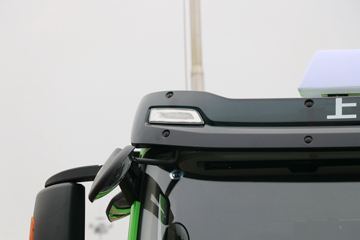 �������� �ܻ�H6 ���ذ� 370���� 8X4 6.4����ж��(����)ͼƬ
