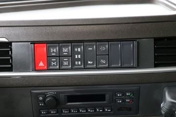 �������� �ܻ�H6 ���ذ� 370���� 8X4 6.4����ж��(����)ͼƬ