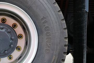�������� �ܻ�H6 ���ذ� 370���� 8X4 6.4����ж��(����)ͼƬ