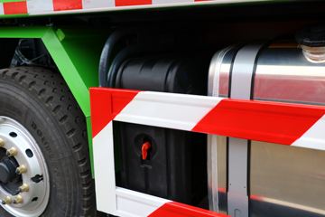 �������� �ܻ�H6 ���ذ� 370���� 8X4 6.4����ж��(����)ͼƬ