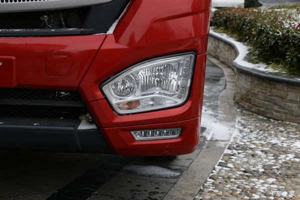 欧曼EST载货车南昌市火热促销中 让利高达3万