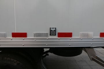 �������ó� ������9 116���� 4X2 4.15�׵�����ʽ�ῨͼƬ