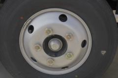 庆铃 五十铃100P 120马力 3.235米双排栏板轻卡(QL1042BUHW)