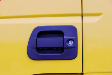 �������� ��ʨC6 330���� 4X2 ���ϳ�(������)(YH5200TQZ396T)ͼƬ