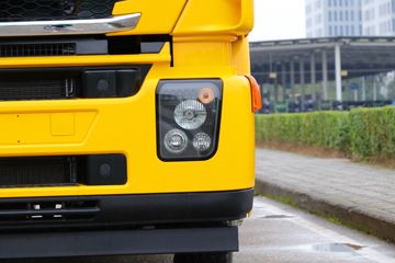 �������� ��ʨC6 330���� 4X2 ���ϳ�(������)(YH5200TQZ396T)ͼƬ