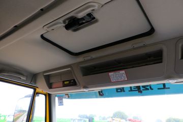 �������� ��ʨC6 330���� 4X2 ���ϳ�(������)(YH5200TQZ396T)ͼƬ