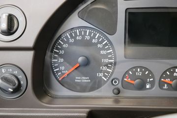 �������� ��ʨC6 330���� 4X2 ���ϳ�(������)(YH5200TQZ396T)ͼƬ