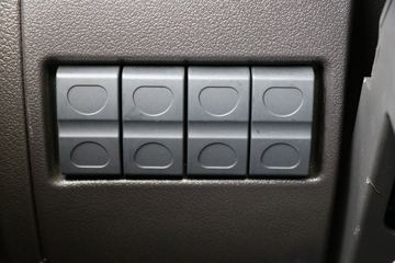 �������� ��ʨC6 330���� 4X2 ���ϳ�(������)(YH5200TQZ396T)ͼƬ