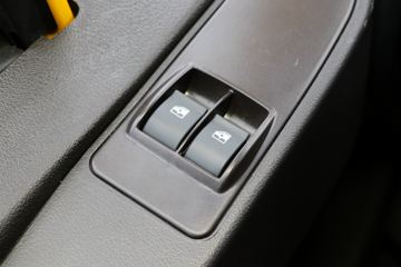 �������� ��ʨC6 330���� 4X2 ���ϳ�(������)(YH5200TQZ396T)ͼƬ