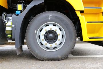 �������� ��ʨC6 330���� 4X2 ���ϳ�(������)(YH5200TQZ396T)ͼƬ