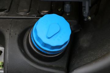 �������� ��ʨC6 330���� 4X2 ���ϳ�(������)(YH5200TQZ396T)ͼƬ