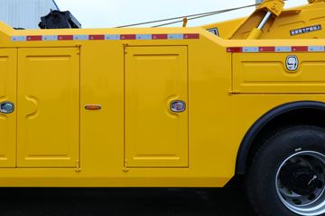 �������� ��ʨC6 330���� 4X2 ���ϳ�(������)(YH5200TQZ396T)ͼƬ